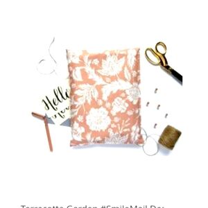 Mailing bags flat Terracotta design 10x13. Includes 10bags.